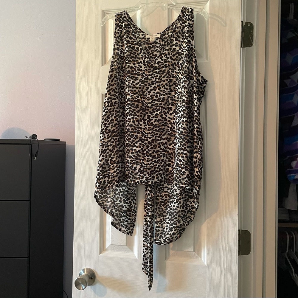 Women’s Sleeveless Cheetah Blouse